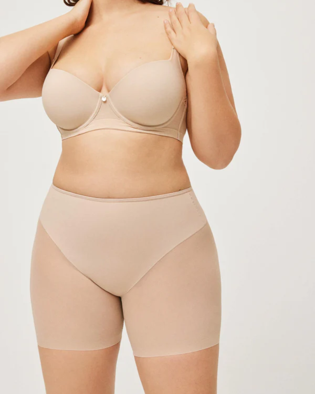 Ysabel Mora Slip Modellante Con Gamba