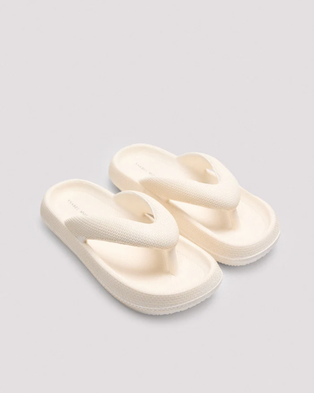 Ysabel Mora Infradito