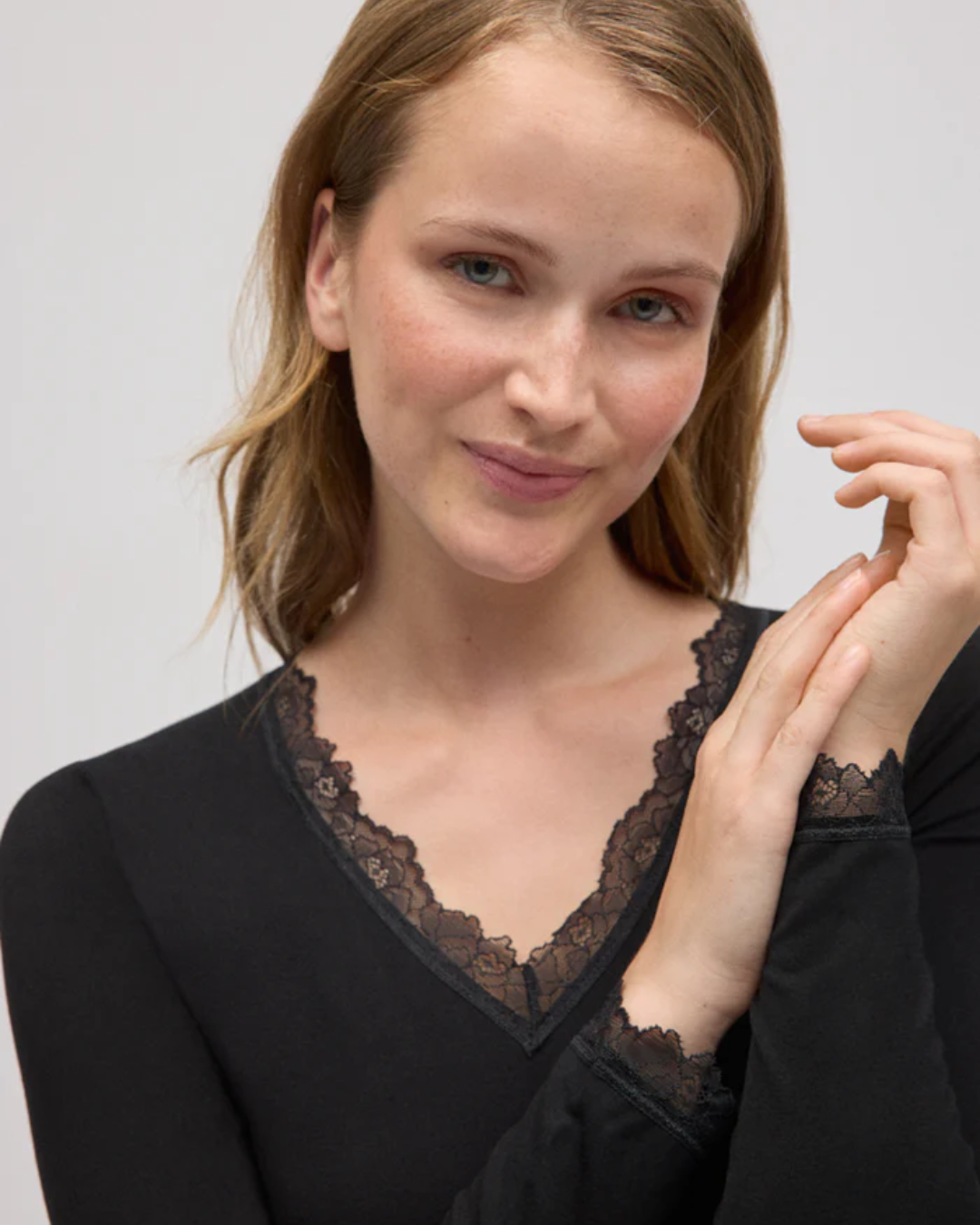 Ysabel Mora Maglia Donna Con Pizzo