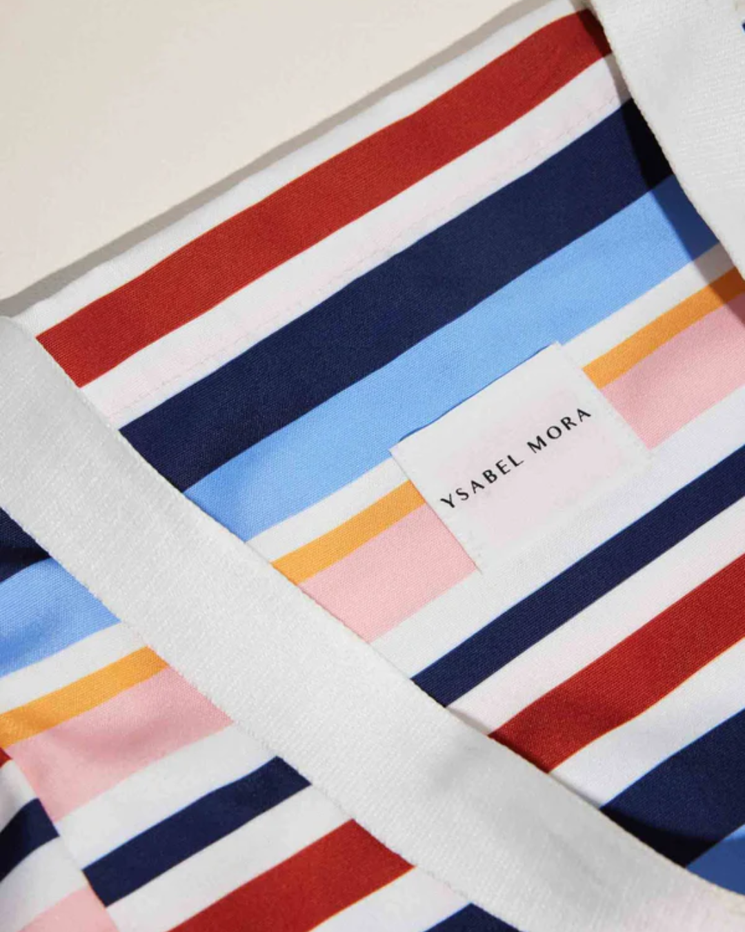 Ysabel Mora Borsa Mare