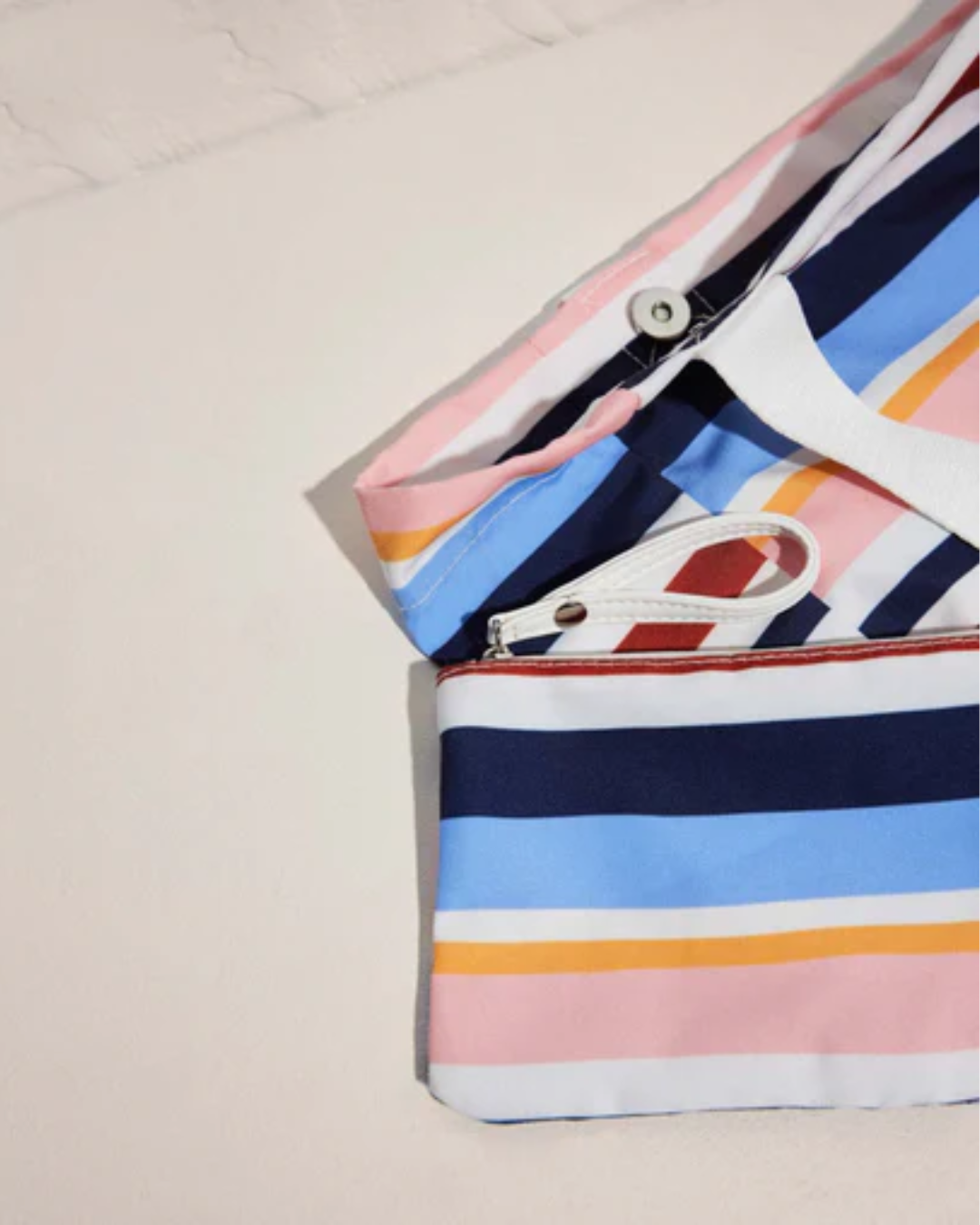 Ysabel Mora Borsa Mare