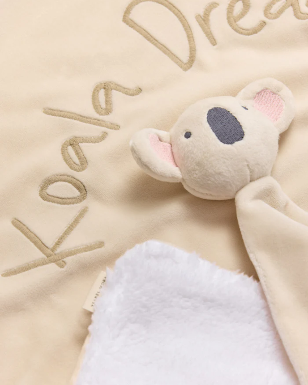 Ysabel Mora Set Copertina E Doudou